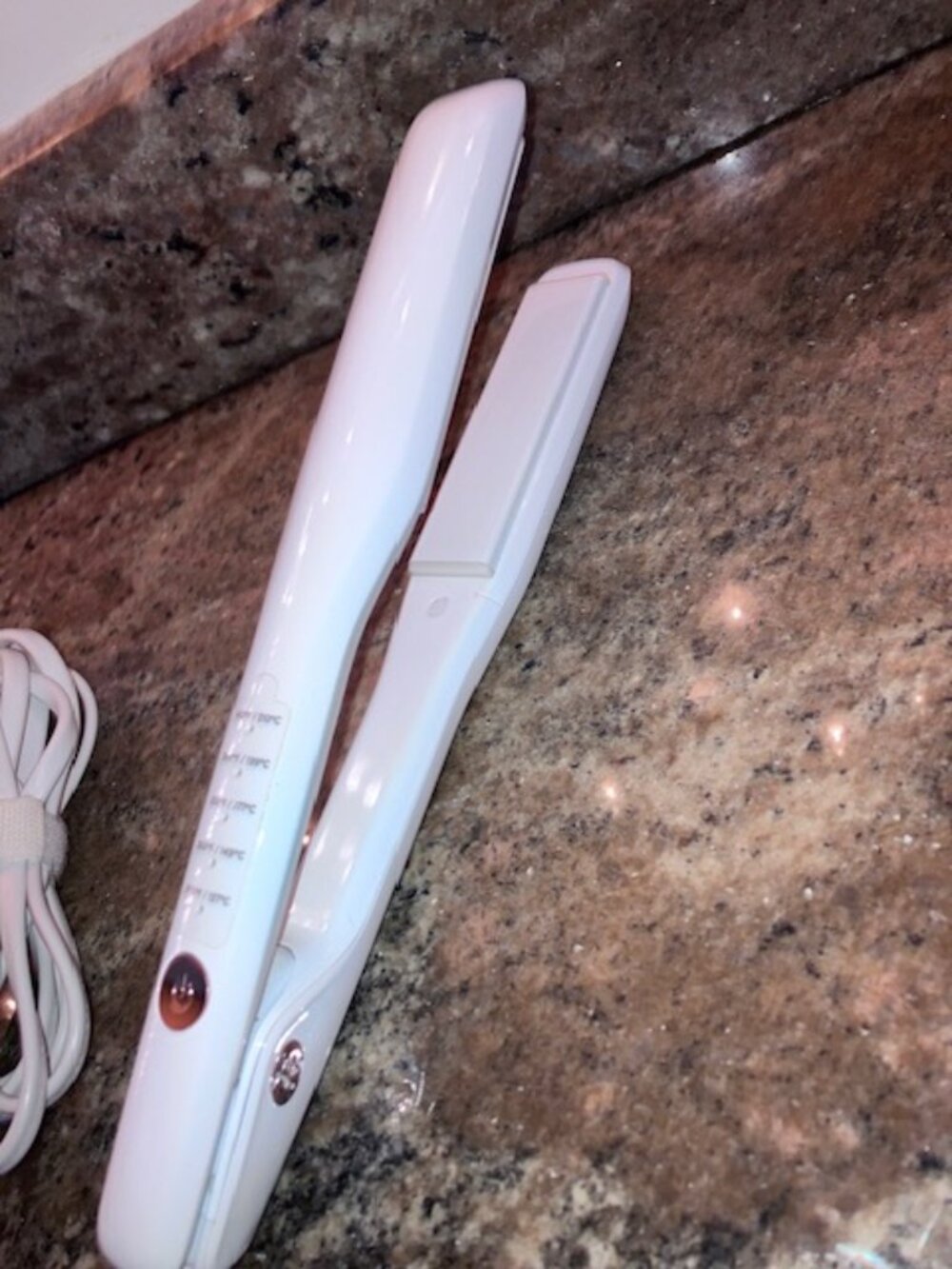 T3 Single Pass Ceramic 1" Hair Straightener Flat Iron 77570 USED 1x - Picture 7 of 8